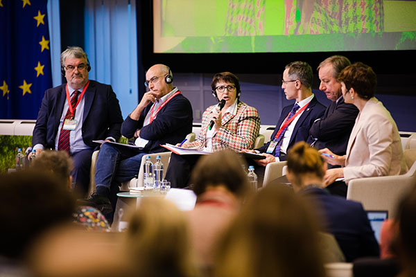 Panel discussion at the 2022 Agricultural Outlook conference
