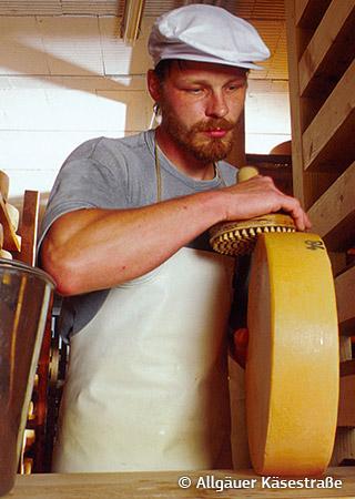 výrobca syra, ktorý vlastní Allgäuer Bergkäse